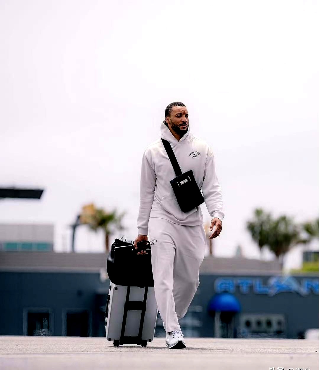 九游会平台-Doinb迎来二十赛季出色发挥，曼联观众热烈欢呼！比赛高潮迭起的简单介绍